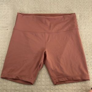 Lululemon Wunder Train Bike Shorts